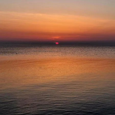 Beautiful And Romantic 2 Bedroom On The Island Aeroe